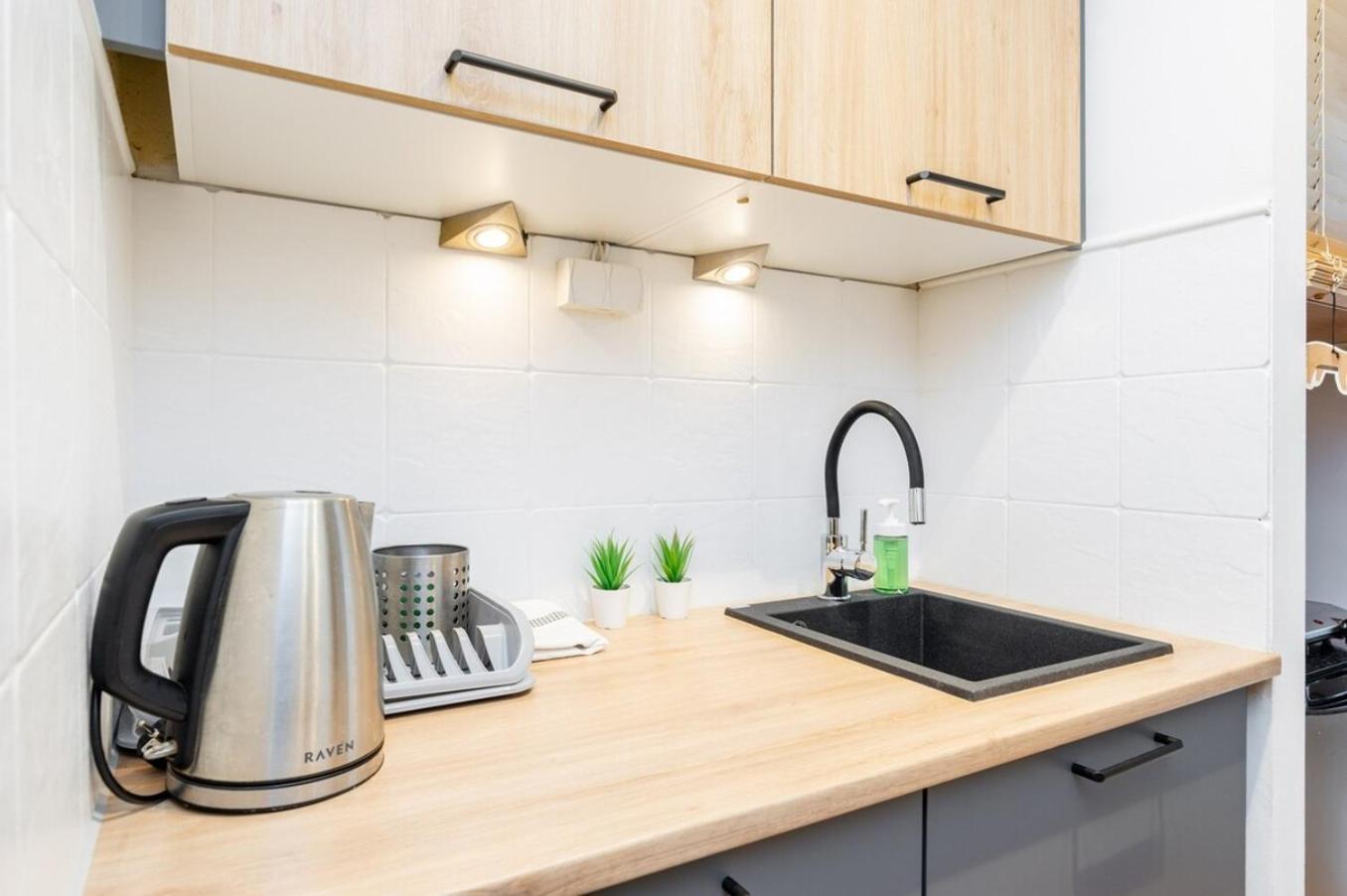 Cinnamon Apartment Metro Swietokrzyska Varsavia Esterno foto
